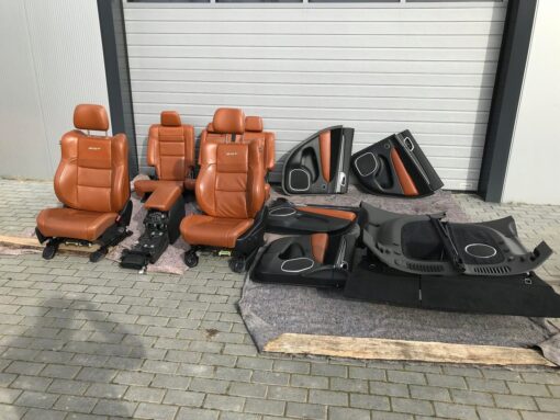Jeep grand cherokee wk2 lift srt Brown seats